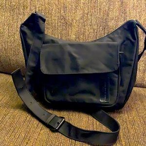 Un Apres-Midi De Chien Paris Nylon Shoulder Bag